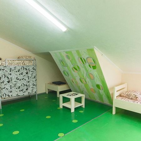 Lucky Hostel На Крещатике เคียฟ ภายนอก รูปภาพ