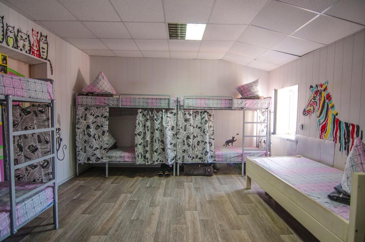 Lucky Hostel На Крещатике เคียฟ ภายนอก รูปภาพ