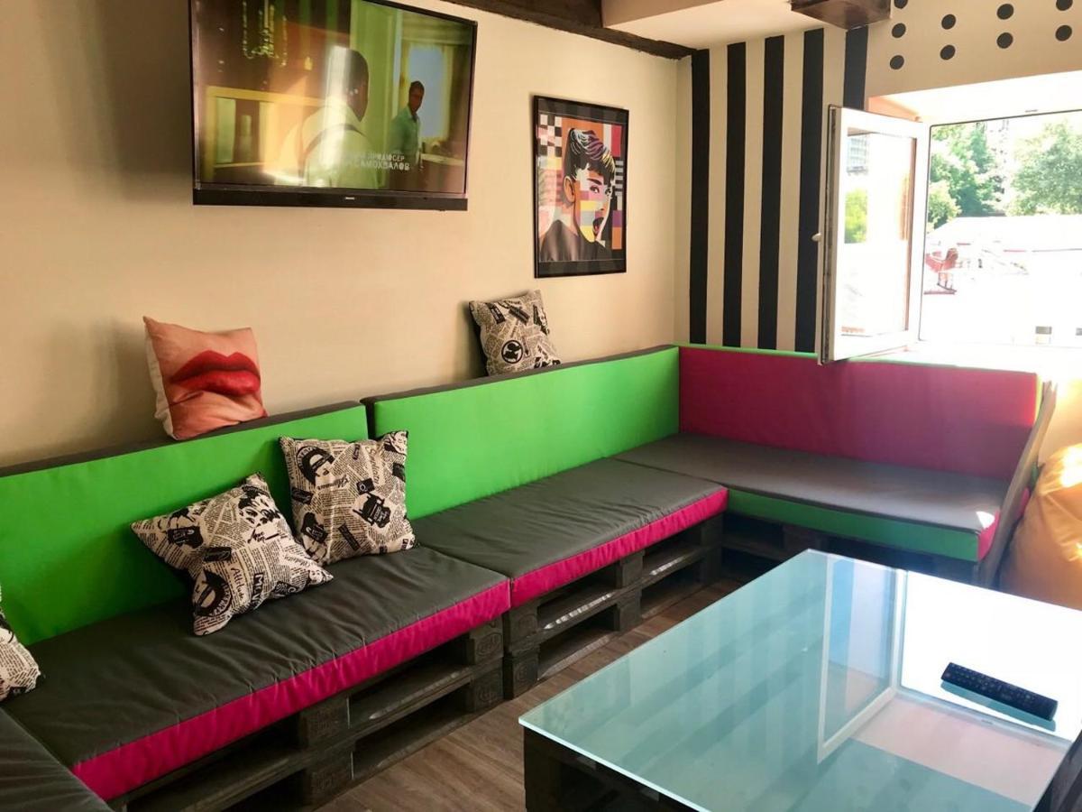 Lucky Hostel На Крещатике เคียฟ ภายนอก รูปภาพ