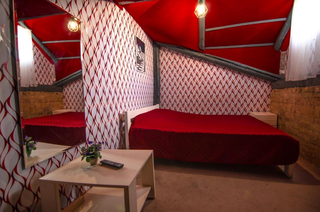 Lucky Hostel На Крещатике เคียฟ ภายนอก รูปภาพ